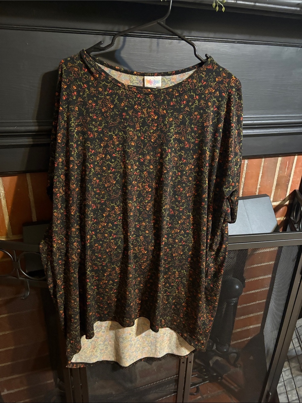 Black Floral Lightweight Tunic Top